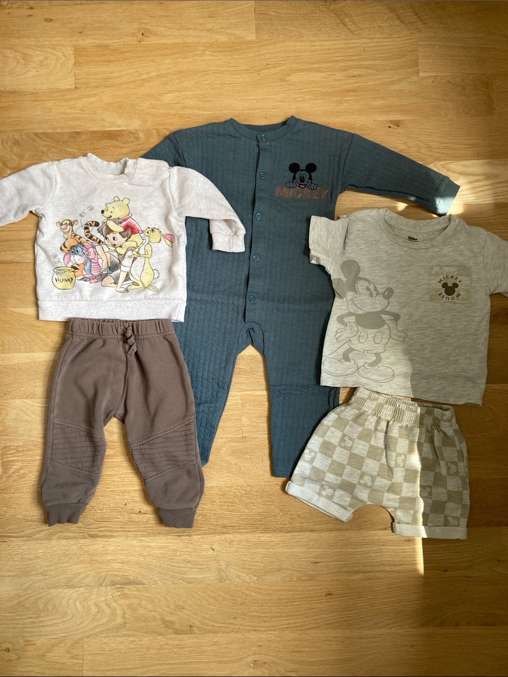 Disney Baby Bundle — Mickey & Friends Neutral Outfit Sets